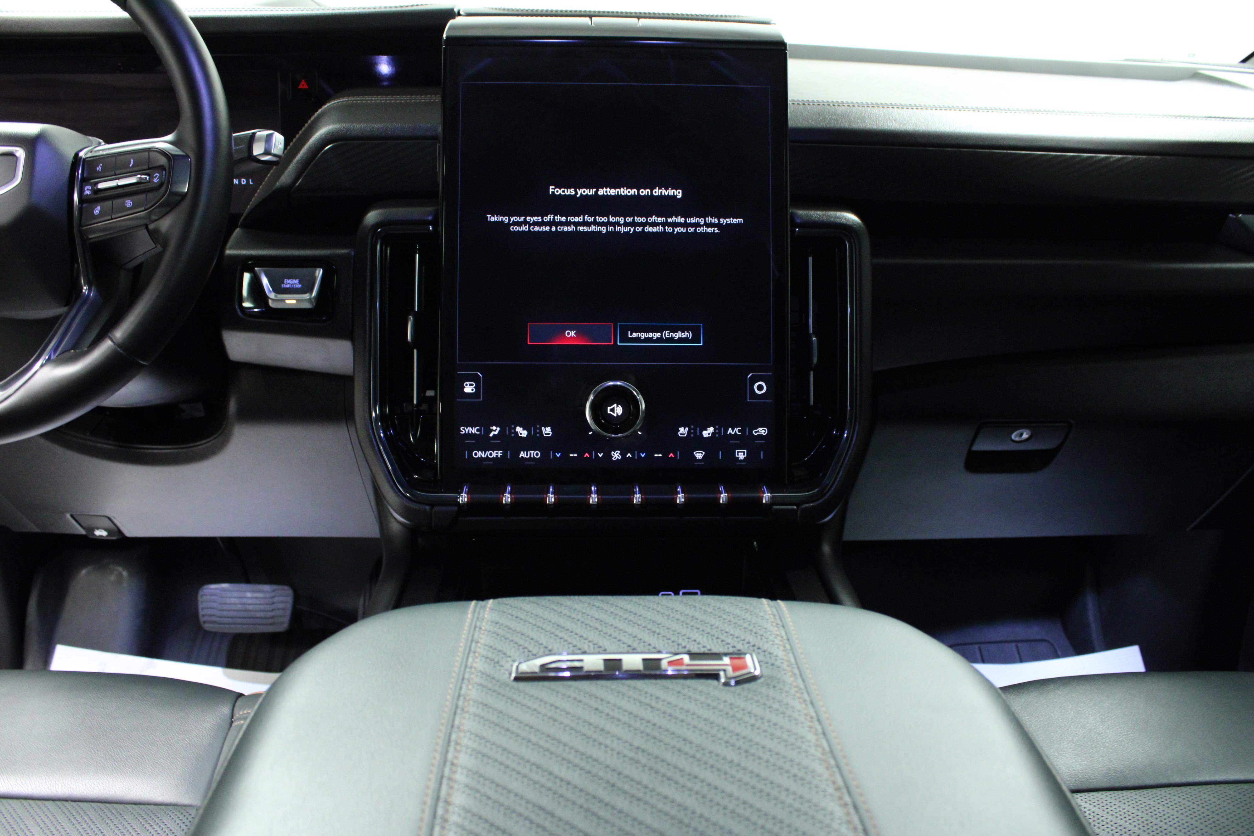Used 2025 GMC Yukon AT4 AWD/4WD image 19