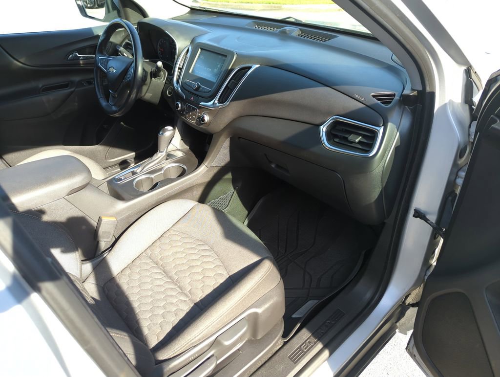 Used 2018 Chevrolet Equinox LT FWD image 35