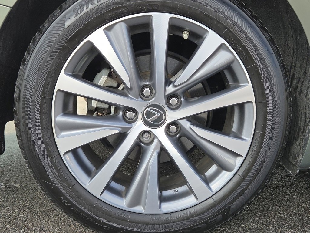 Used 2020 Lexus ES 300h w/ Premium Package image 28