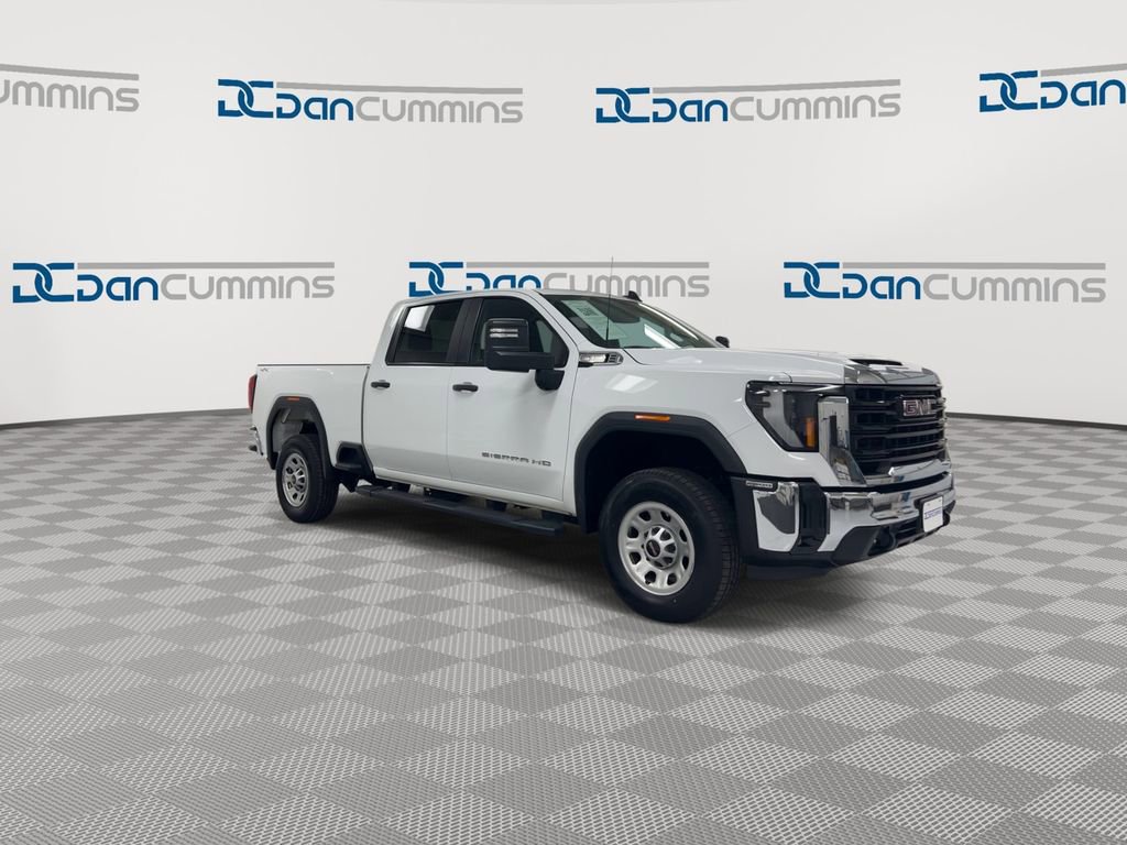 Used 2024 GMC Sierra 2500 Pro w/ Convenience Package image 2