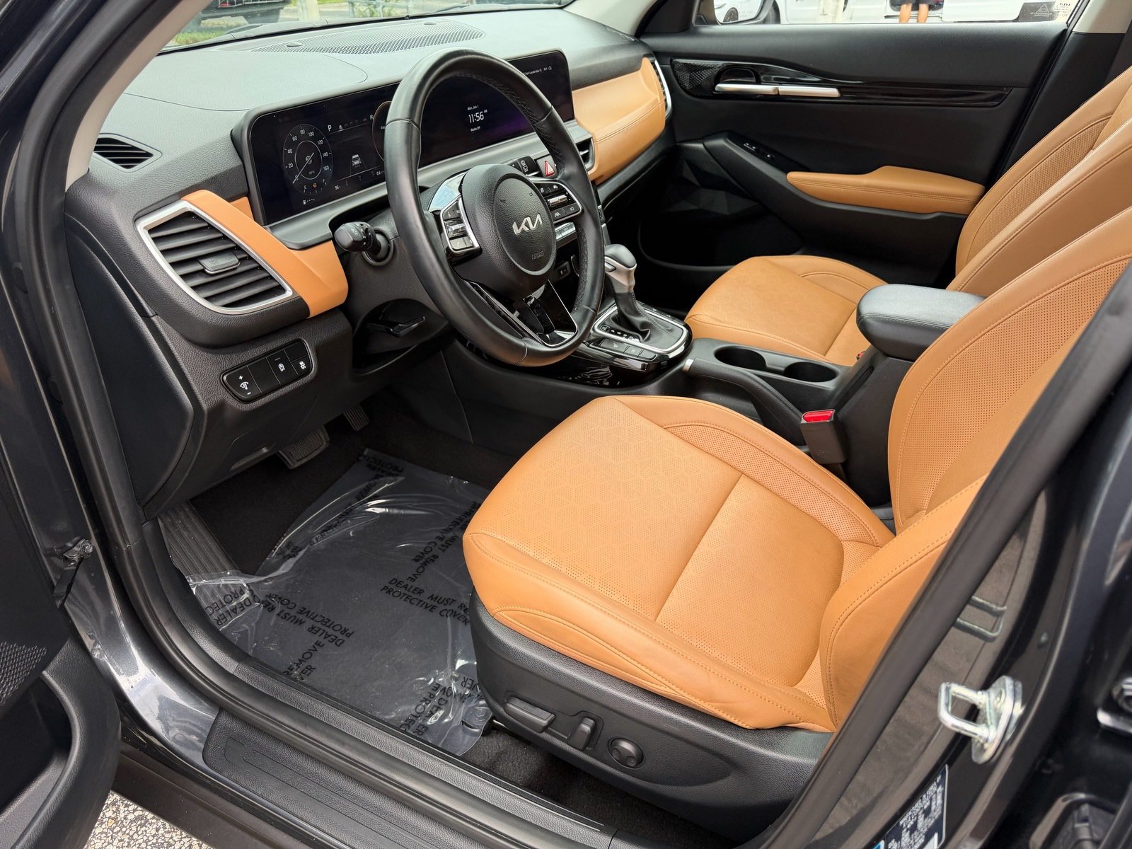 Used 2024 Kia Seltos EX AWD/4WD image 11