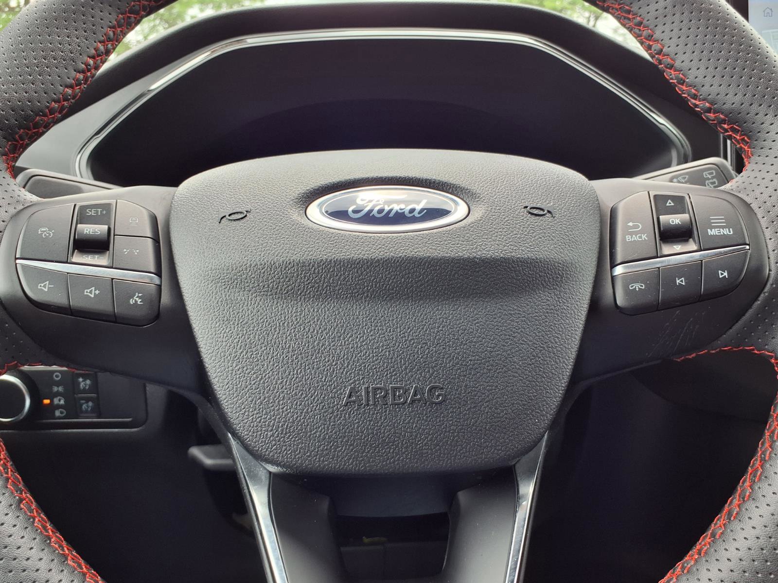 Used 2024 Ford Escape ST-Line w/ Tech Pack #1 AWD/4WD image 16