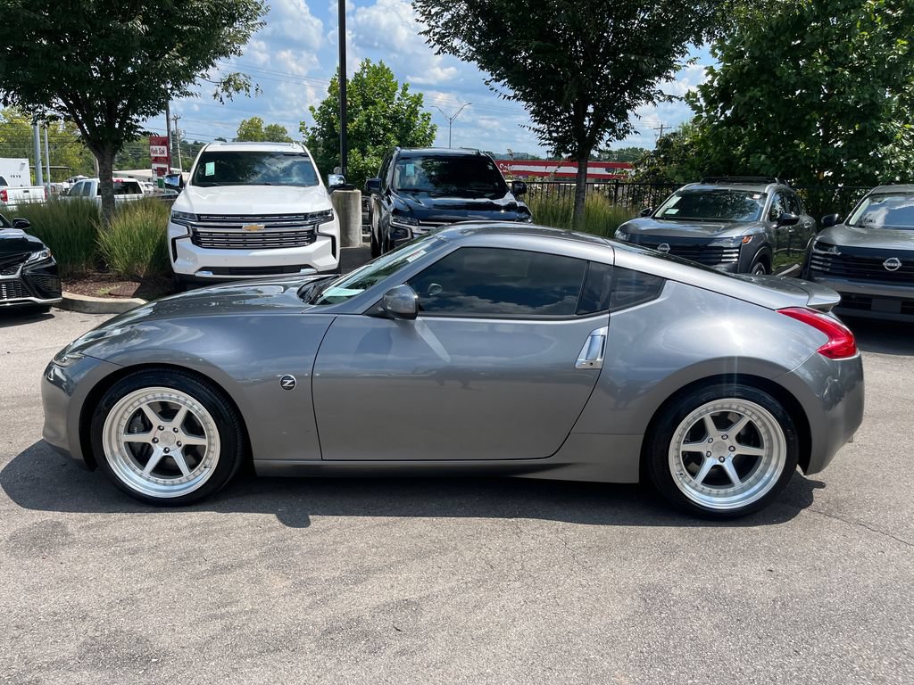 Used 2011 Nissan 370Z Coupe w/ Sport Pkg RWD image 4