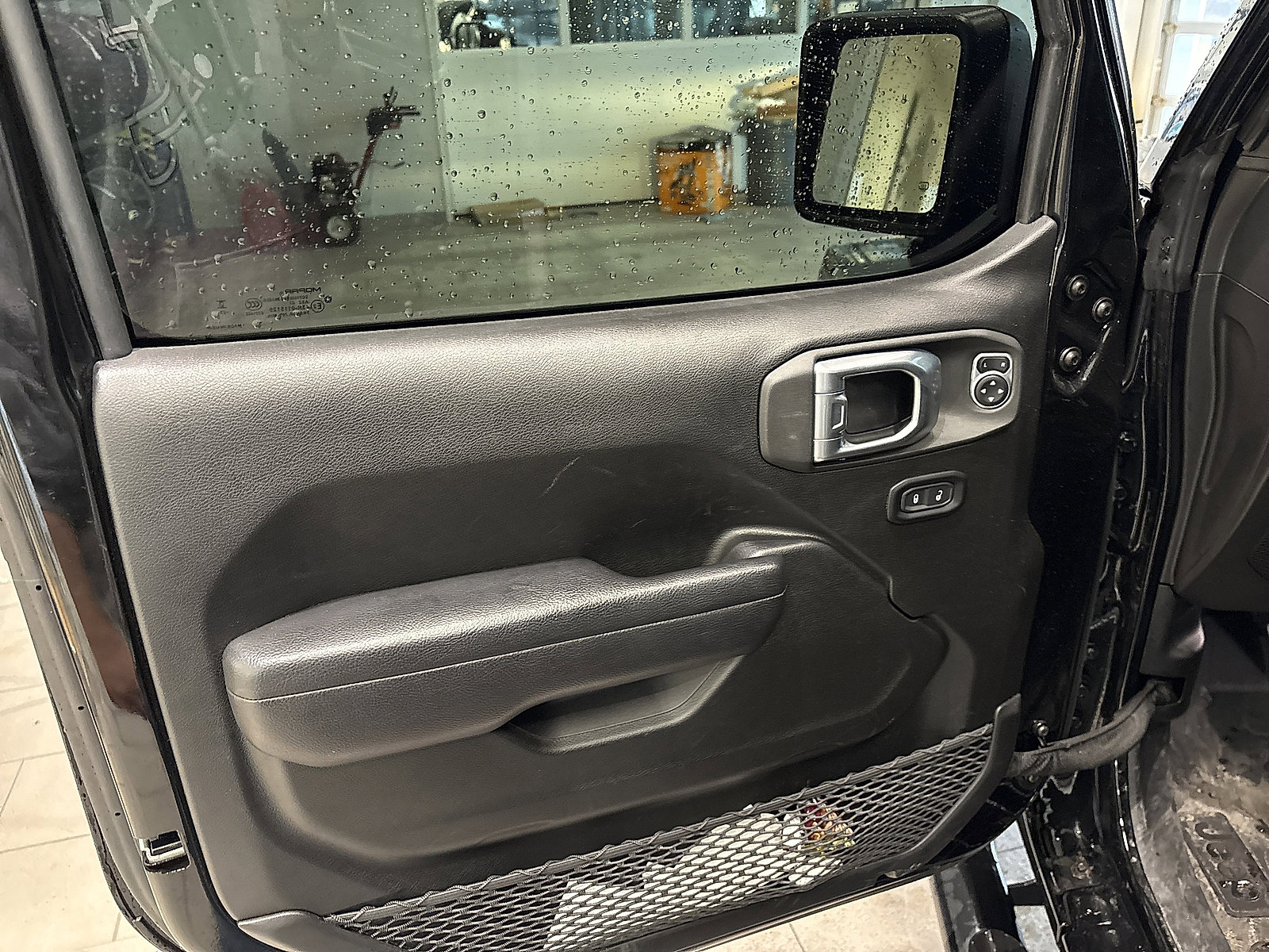 Used 2023 Jeep Gladiator Sport AWD/4WD image 8