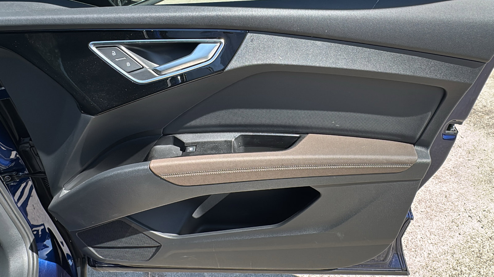 Used 2026 Audi Q4 e-tron Premium w/ Convenience Package image 29