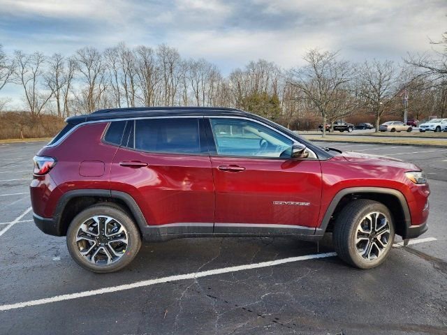 Used 2022 Jeep Compass Limited w/ Sun and Sound Group image 22