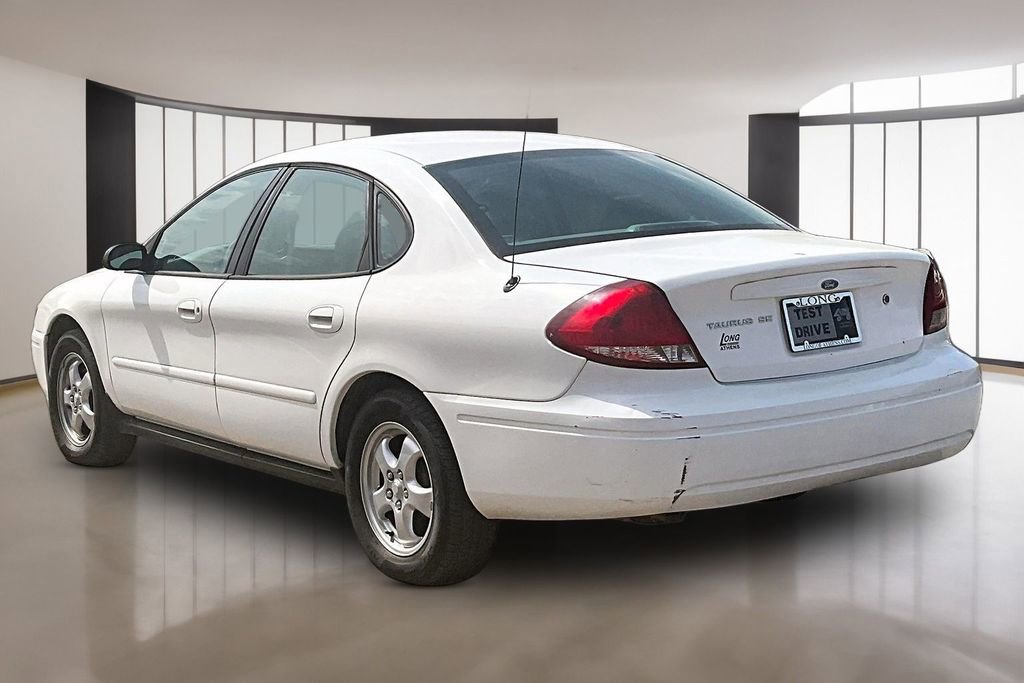 Used 2007 Ford Taurus SE FWD image 12