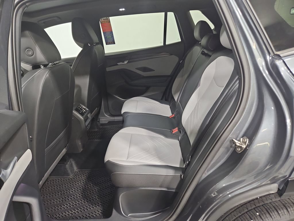 Certified 2025 Volkswagen Tiguan SE R-Line AWD/4WD image 26