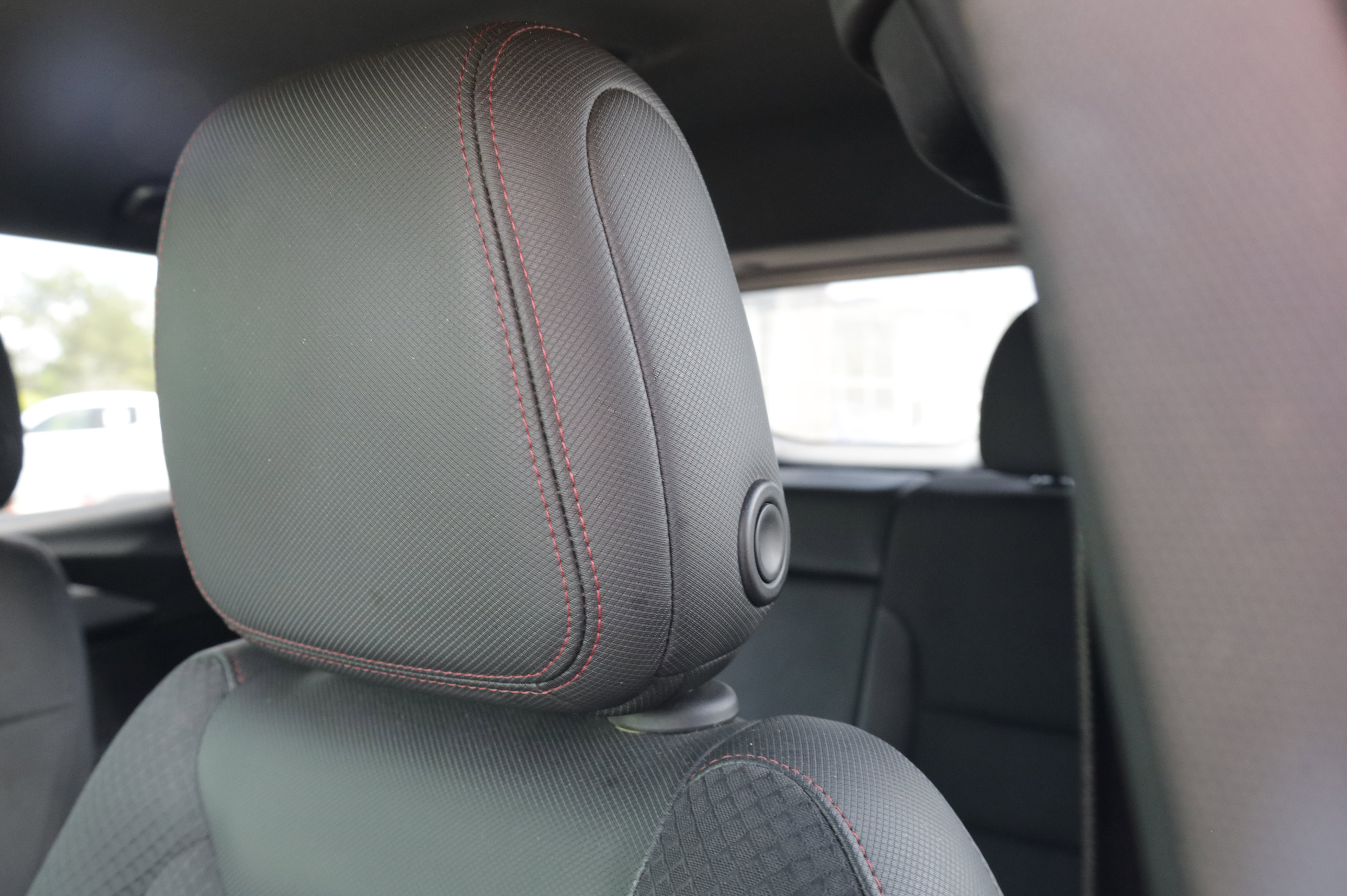 Used 2023 Chevrolet TrailBlazer RS w/ Convenience Package FWD image 19