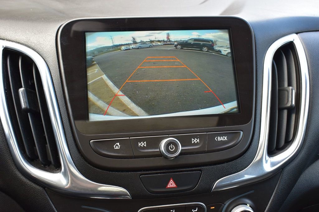 Used 2018 Chevrolet Equinox LT image 34