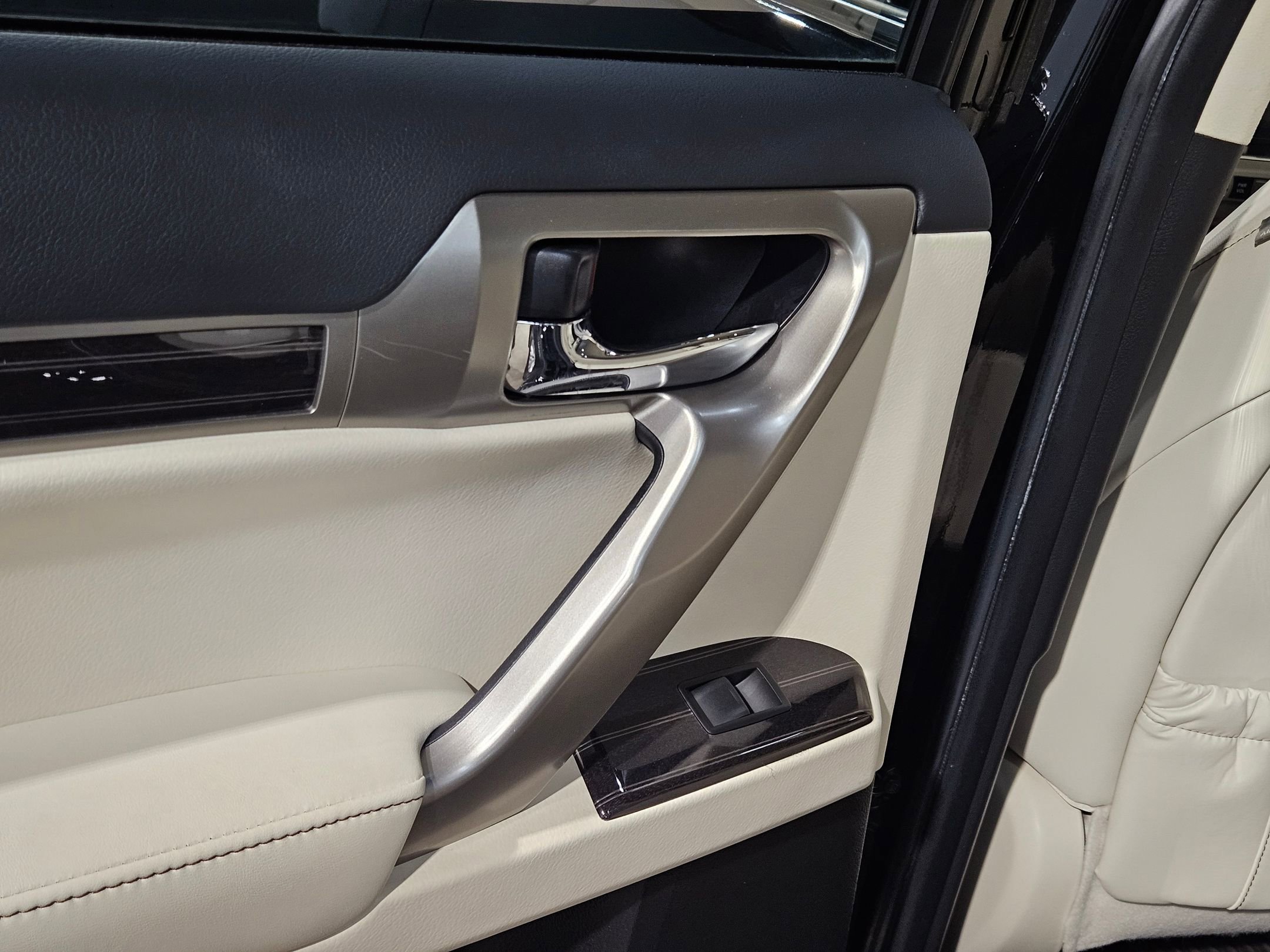 Used 2021 Lexus GX 460 Premium image 35