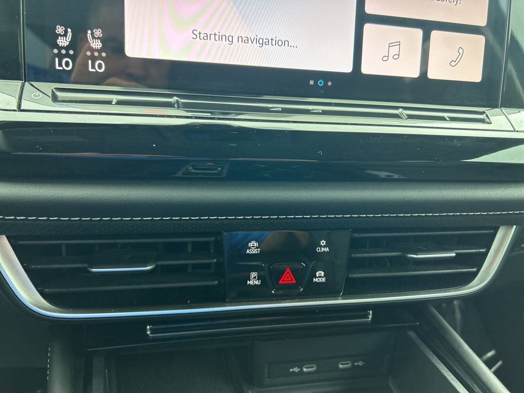 Used 2024 Volkswagen Atlas SE image 42