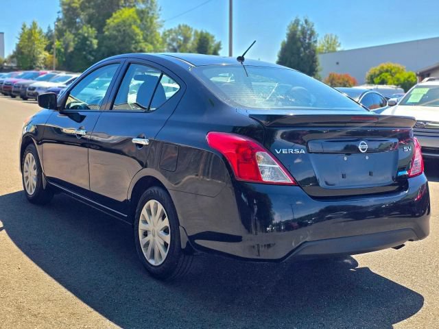 Used 2015 Nissan Versa SV FWD image 6