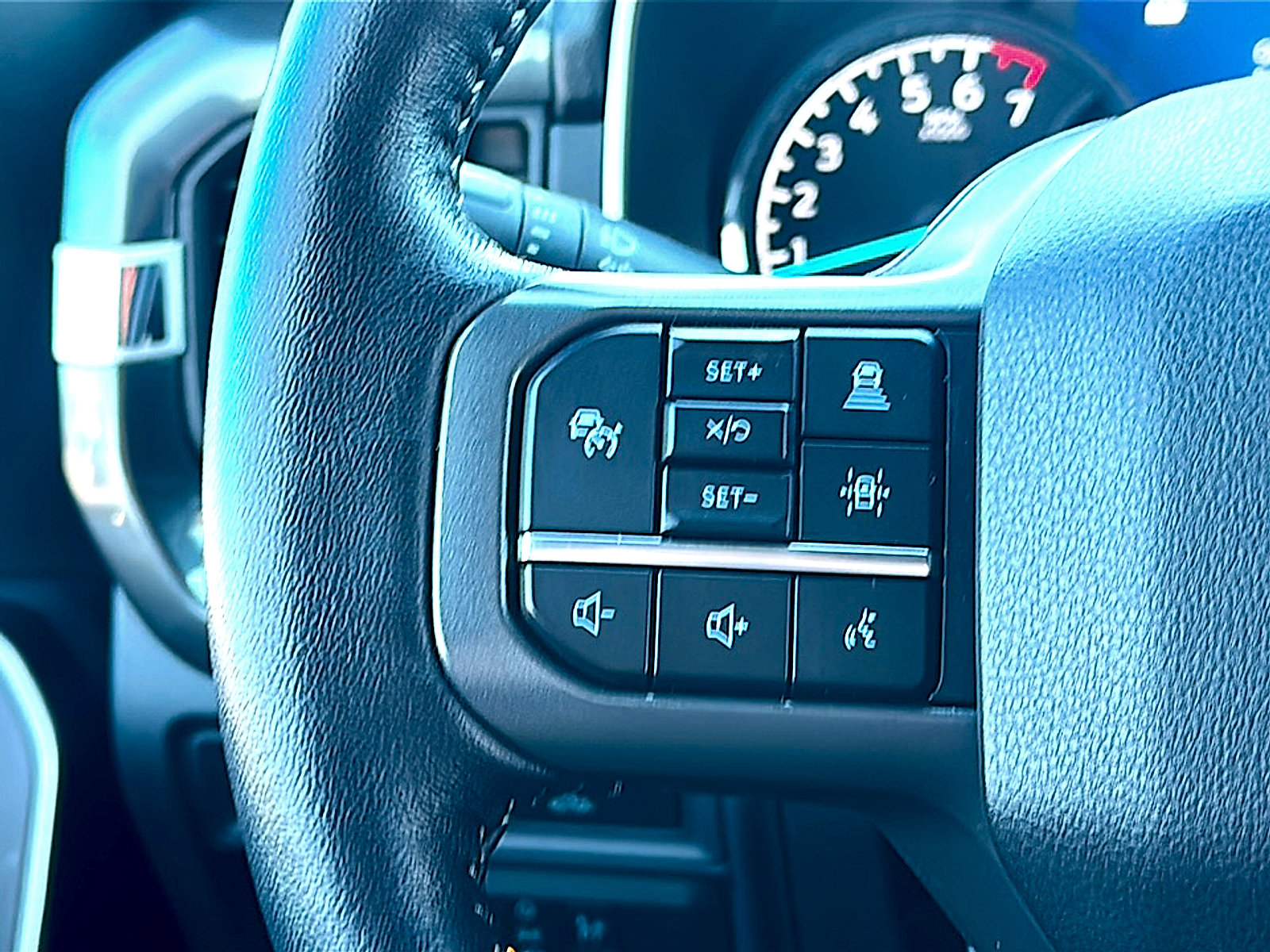 Used 2022 Ford F150 XLT w/ Equipment Group 302A High image 29