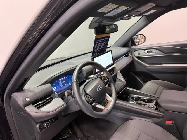 Used 2025 Ford Explorer ST-Line w/ Premium Package AWD/4WD image 18