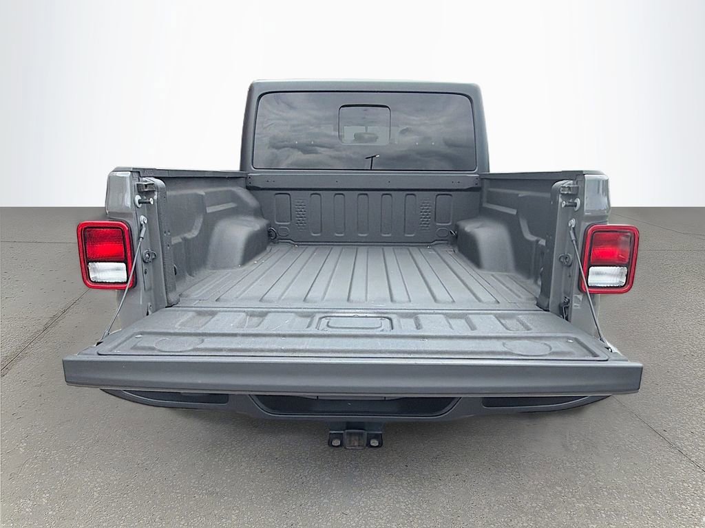 Used 2022 Jeep Gladiator Sport AWD/4WD image 12