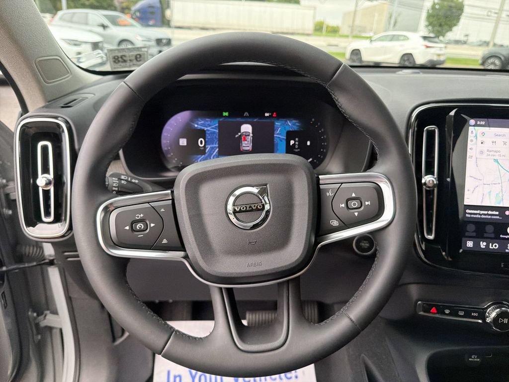 Certified 2024 Volvo XC40 B5 Plus w/ Climate Package AWD/4WD image 18