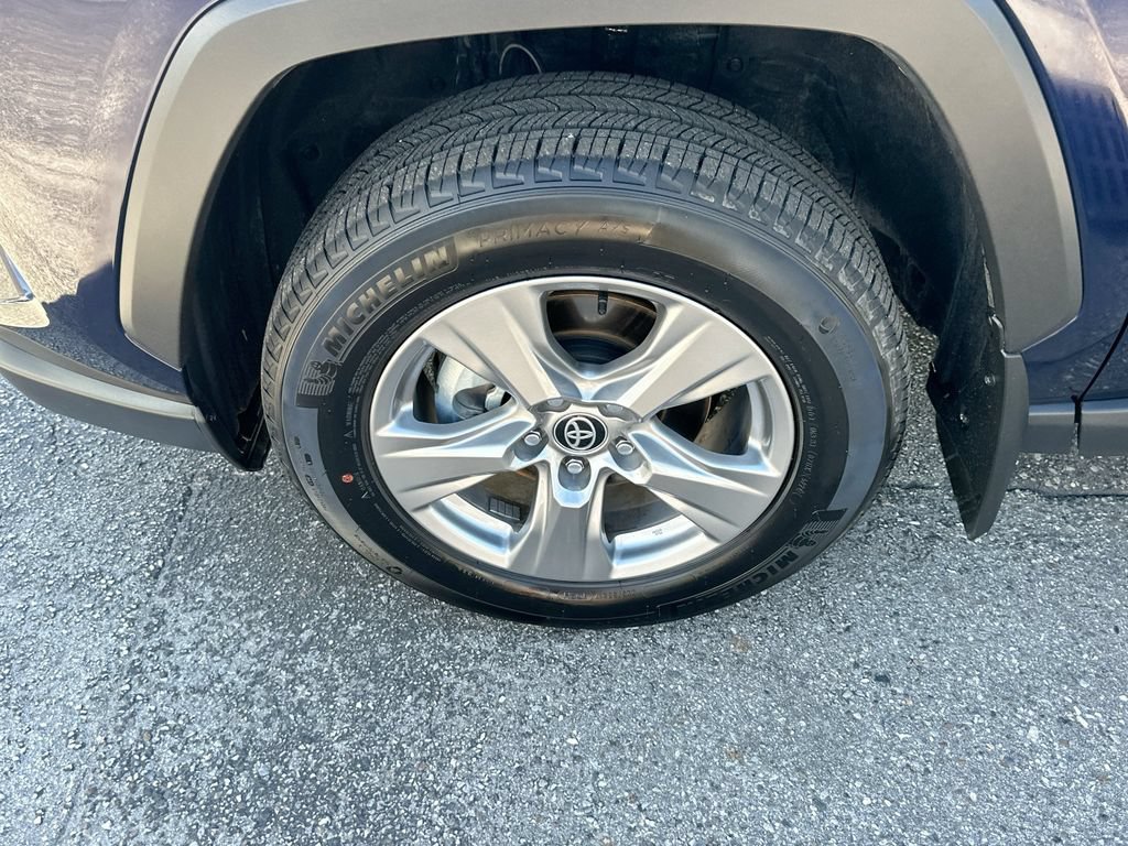 Used 2025 Toyota RAV4 XLE w/ Convenience Package FWD image 30