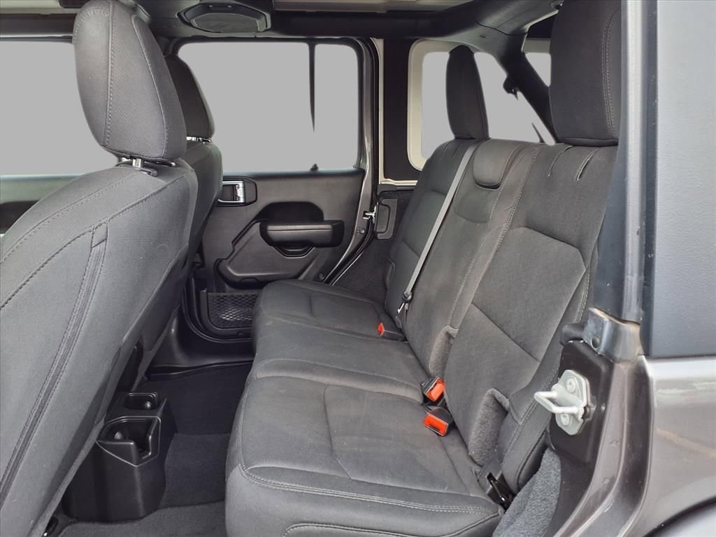 Used 2022 Jeep Wrangler Unlimited Sport image 23