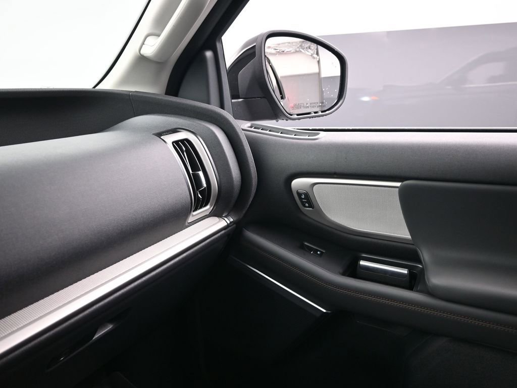 New 2025 Ford Expedition Active image 19