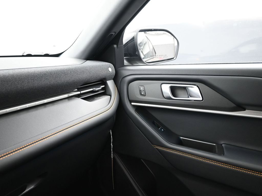 New 2026 Ford Explorer Tremor w/ Tremor Convenience Package image 17