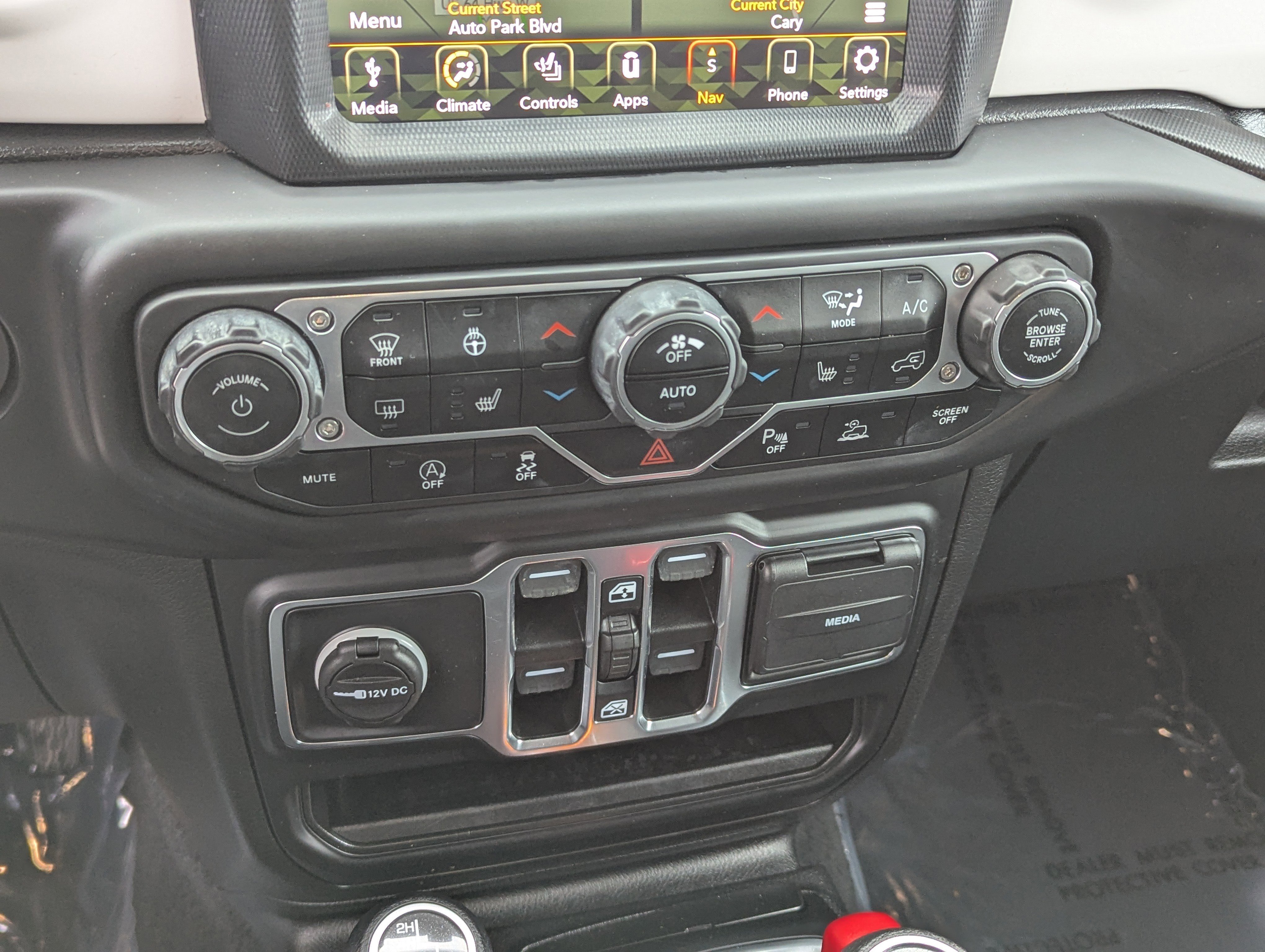 Used 2021 Jeep Wrangler Islander image 21