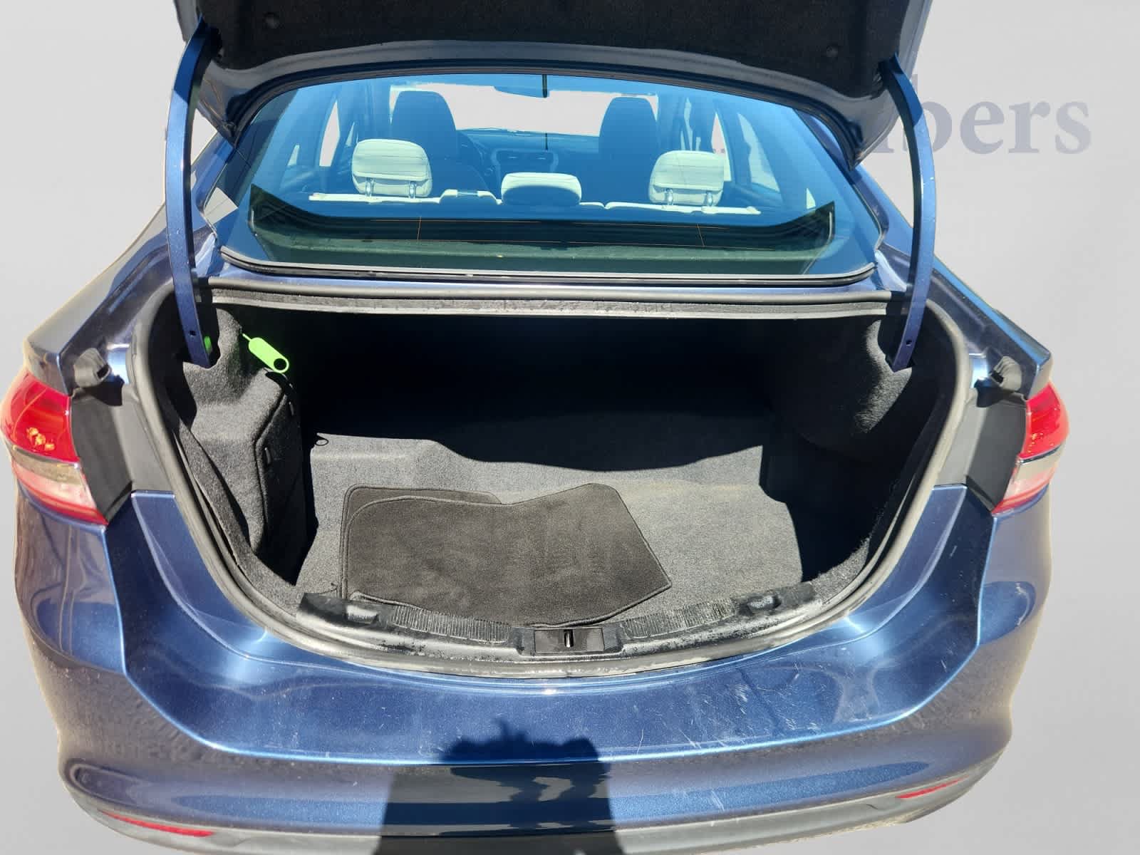 Used 2018 Ford Fusion S FWD image 4