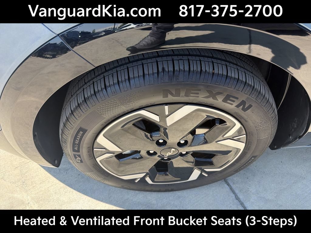 Certified 2024 Kia Niro Wave FWD image 22