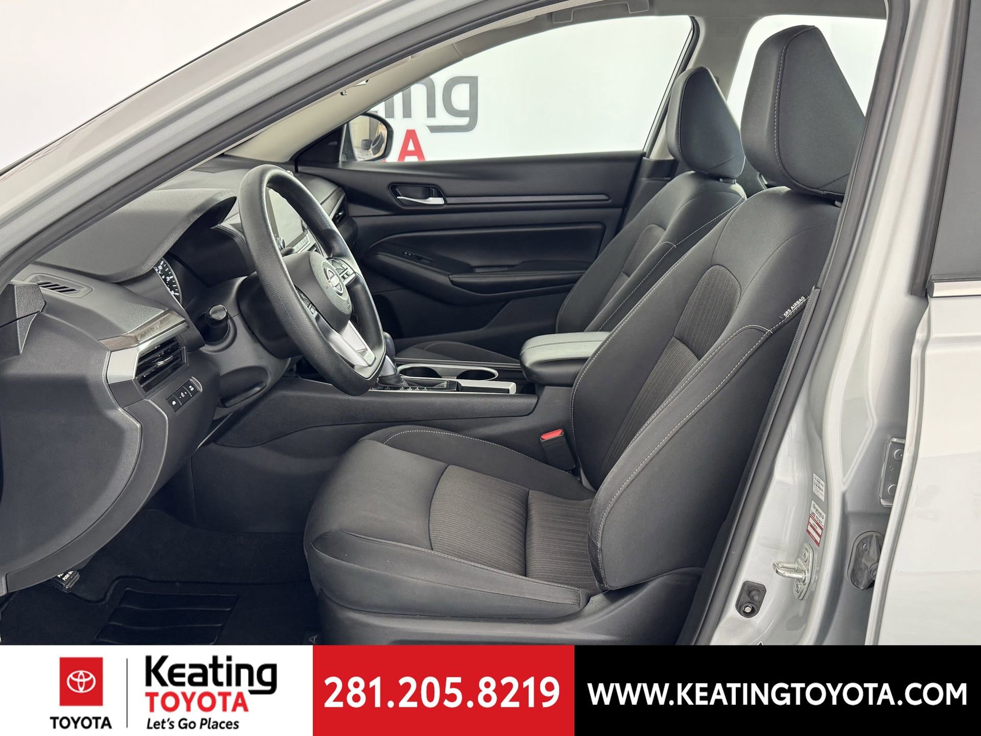 Used 2024 Nissan Altima 2.5 SV image 14