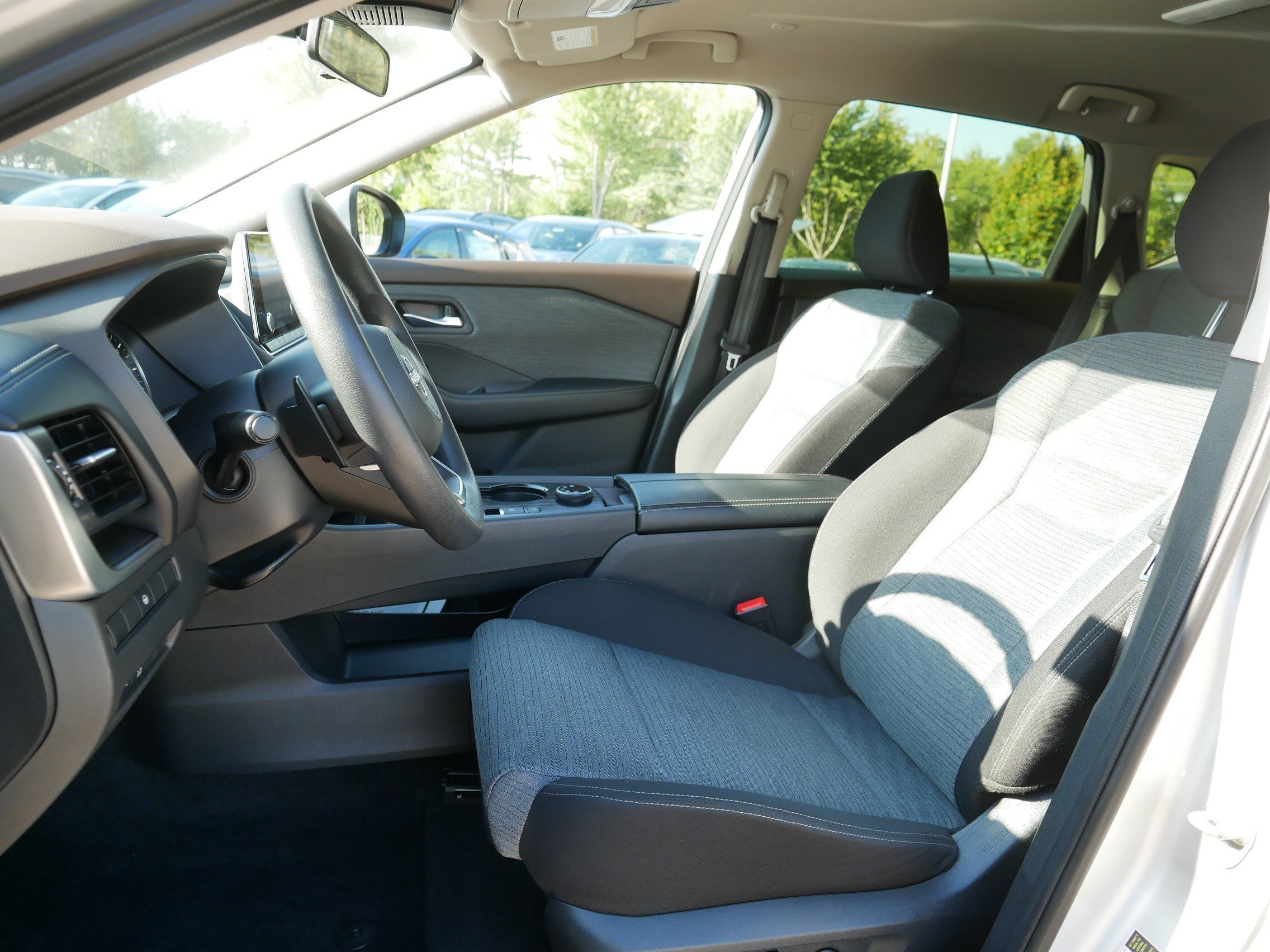 Certified 2023 Nissan Rogue SV AWD/4WD image 34