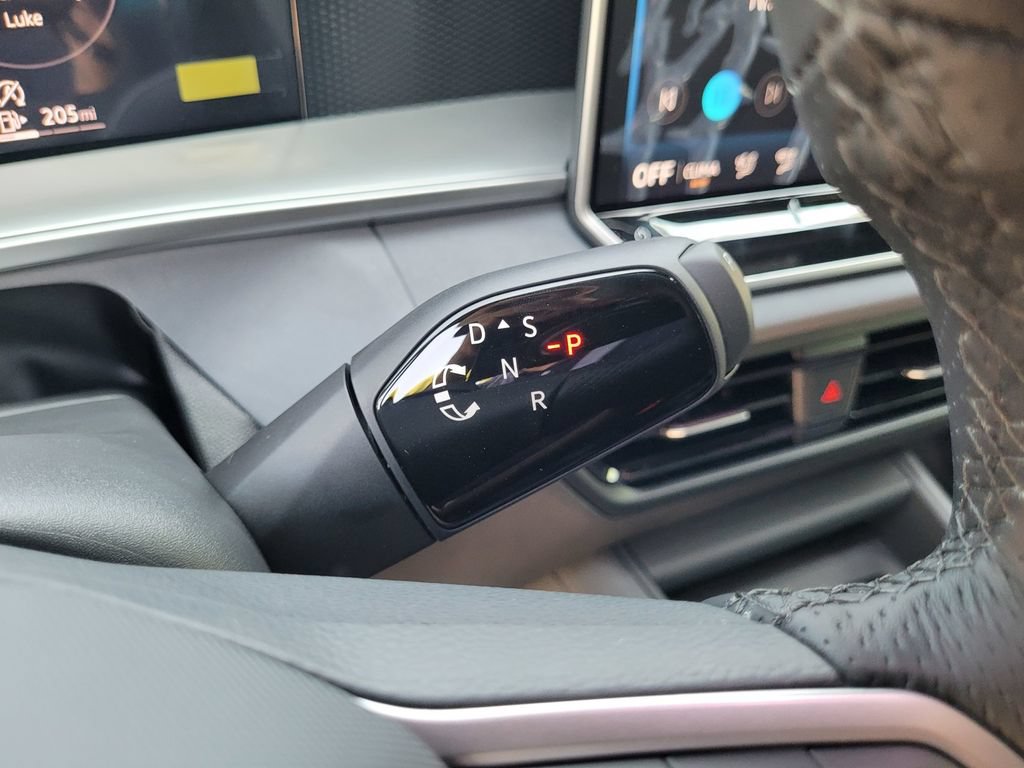 New 2026 Volkswagen Tiguan SE R-Line FWD image 23