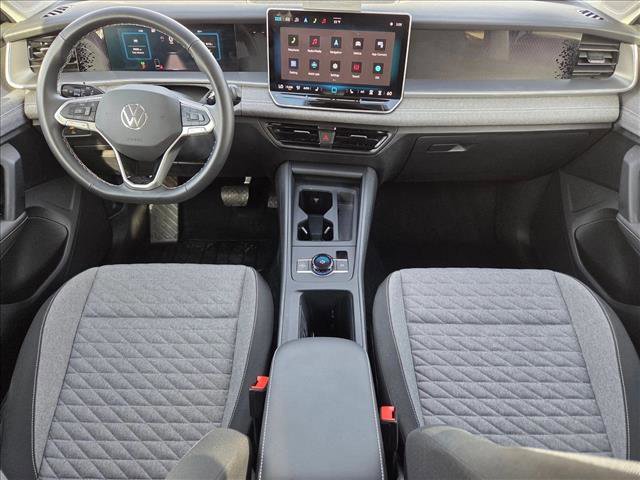 Certified 2025 Volkswagen Tiguan S FWD image 16