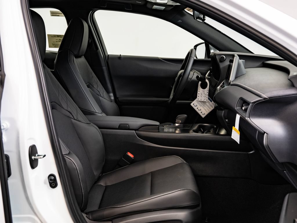 New 2026 Lexus UX 300h AWD image 25
