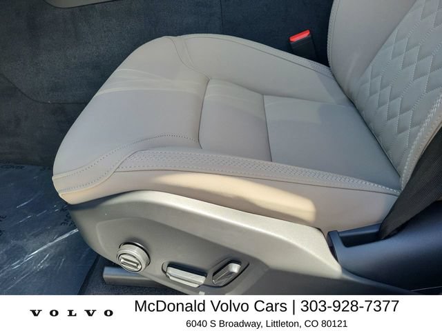 New 2026 Volvo XC60 B5 Core w/ Climate Package AWD/4WD image 12