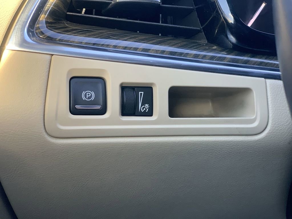 Certified 2017 Cadillac XT5 FWD image 15