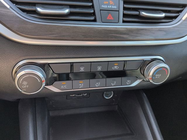 Used 2025 Nissan Altima 2.5 SV image 23