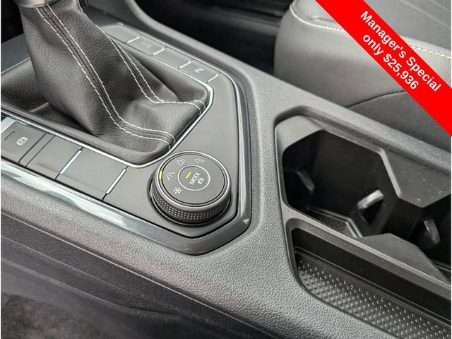 Used 2023 Volkswagen Tiguan SE R-Line image 23