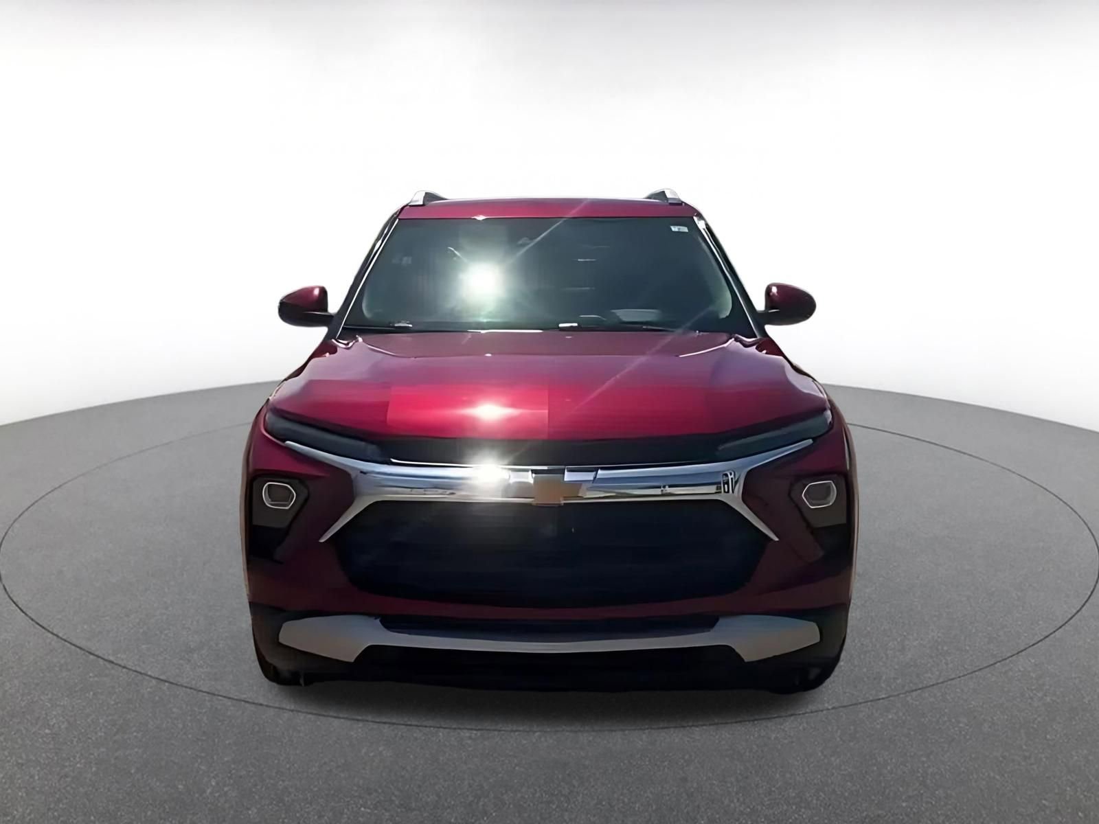 Used 2025 Chevrolet TrailBlazer LT FWD image 3