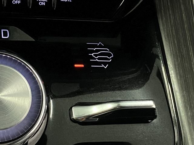 Used 2023 Jeep Wagoneer L Series III w/ Preferred Equipment Group image 51