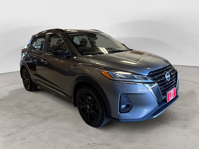 Used 2022 Nissan Kicks SR w/ Interior Electronics Package FWD image 7