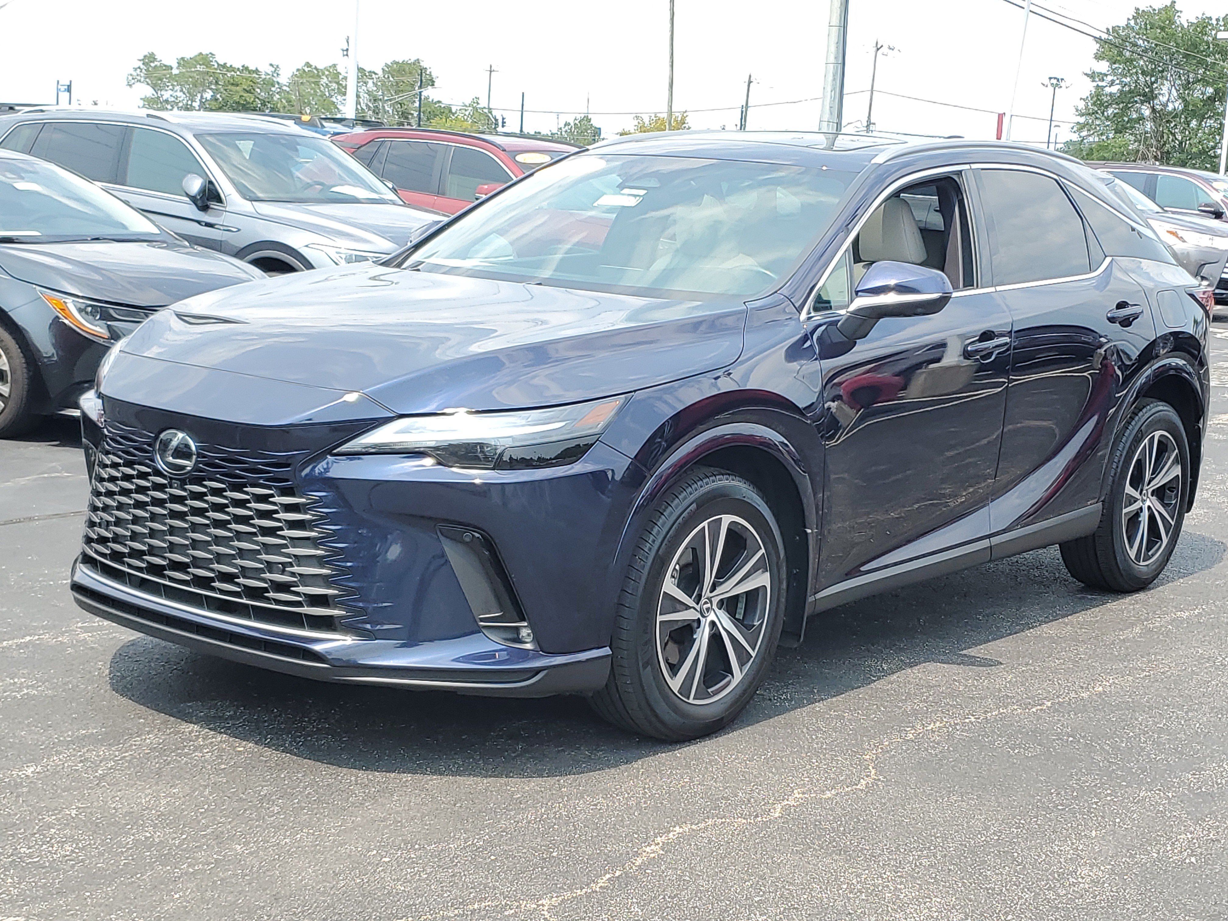 Used 2024 Lexus RX 350h w/ Convenience Package AWD/4WD image 2