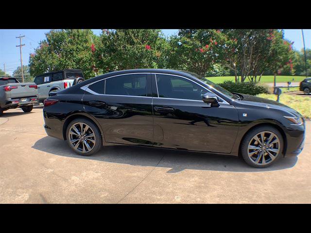Certified 2021 Lexus ES 350 F Sport w/ Accessory Package 2 FWD image 9