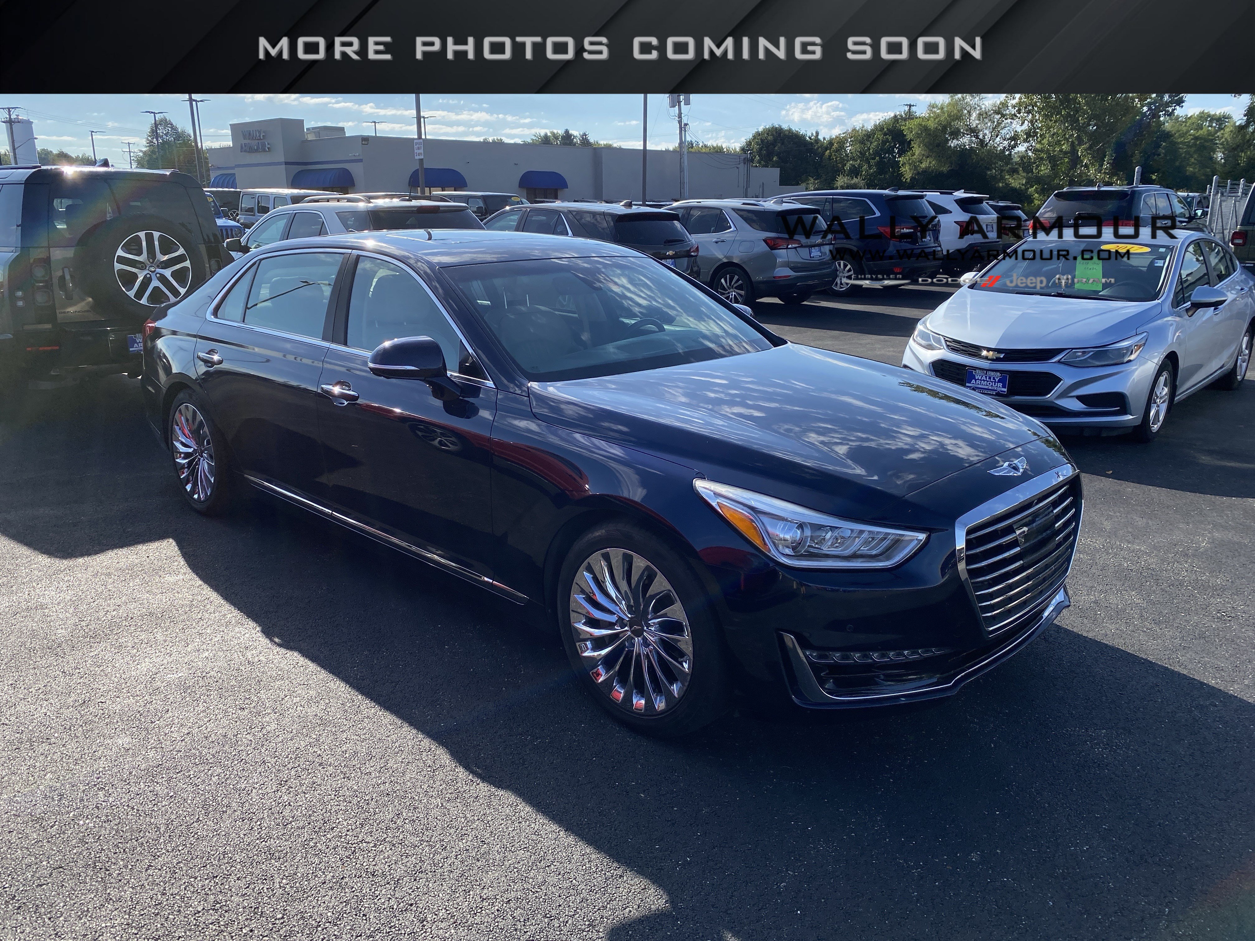 Used 2018 Genesis G90 5.0 Ultimate RWD image 1