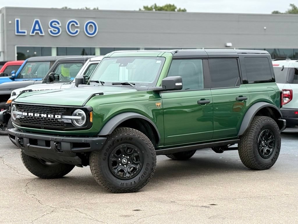Used 2025 Ford Bronco Badlands AWD/4WD image 1