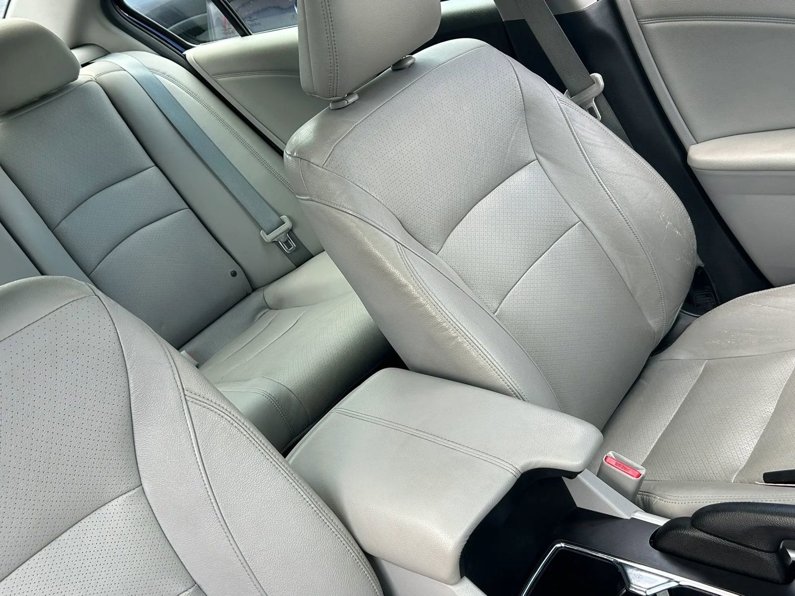 Used 2015 Honda Accord EX-L image 6