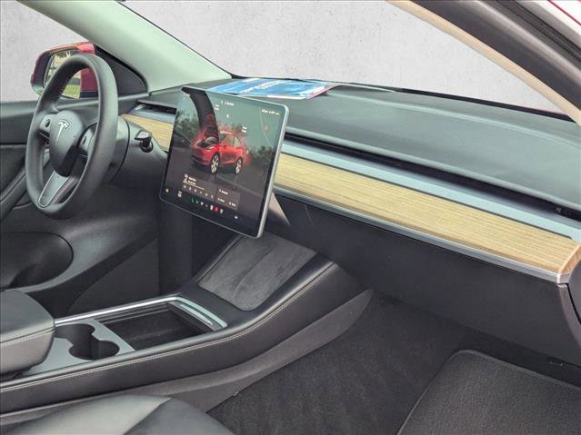 Used 2022 Tesla Model Y Long Range image 22