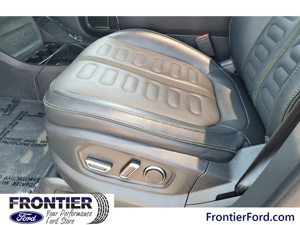 Used 2025 Rivian R1T Adventure AWD/4WD image 22