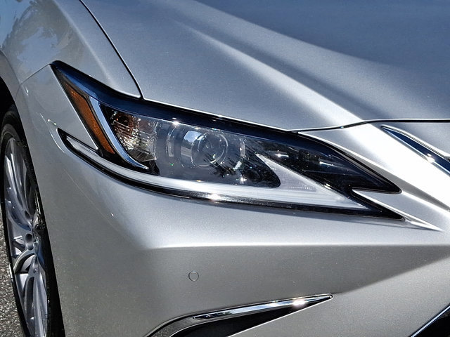 Used 2021 Lexus ES 350 w/ Premium Package image 9