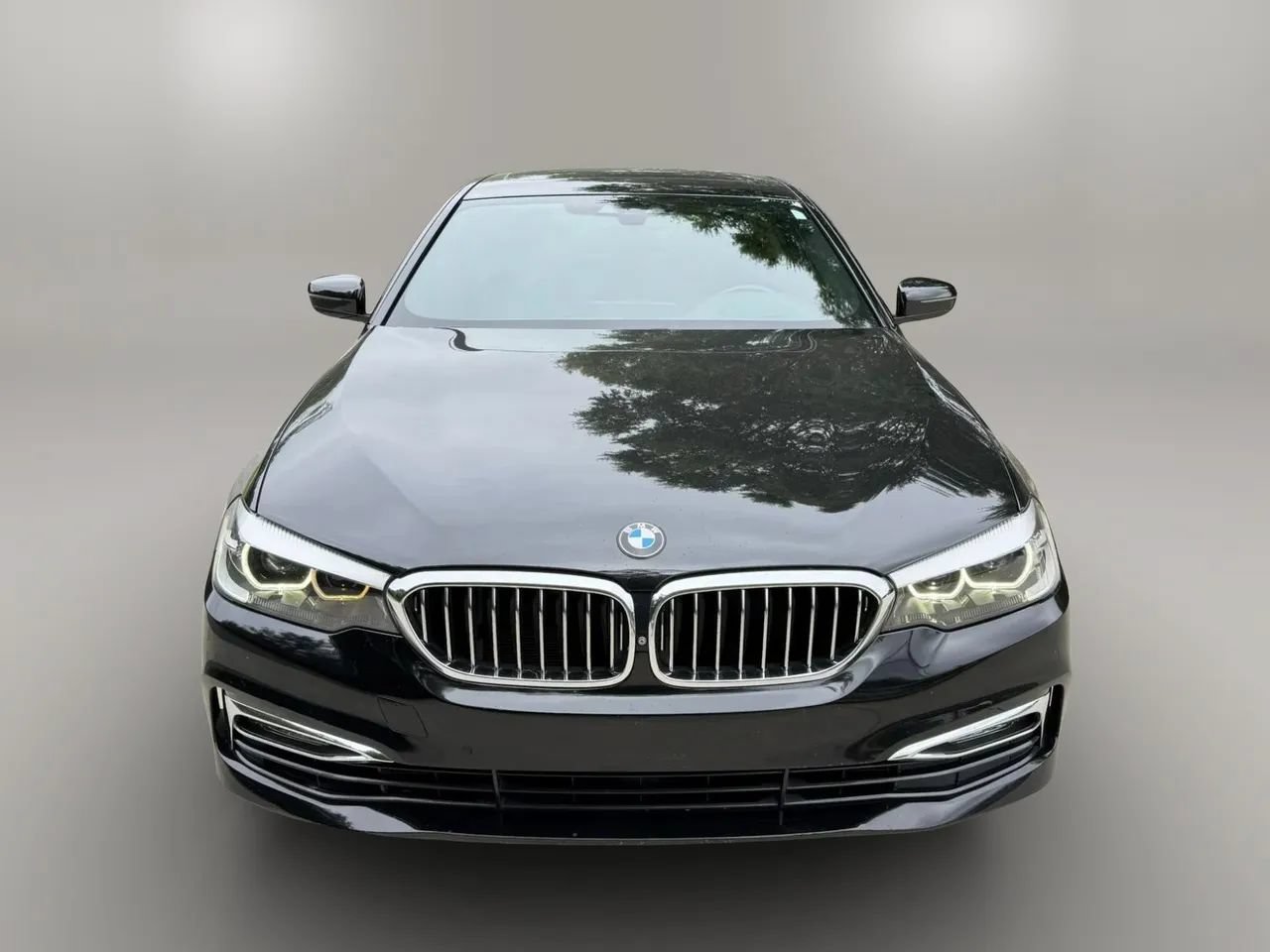 Used 2017 BMW 530i w/ Premium Package RWD image 3