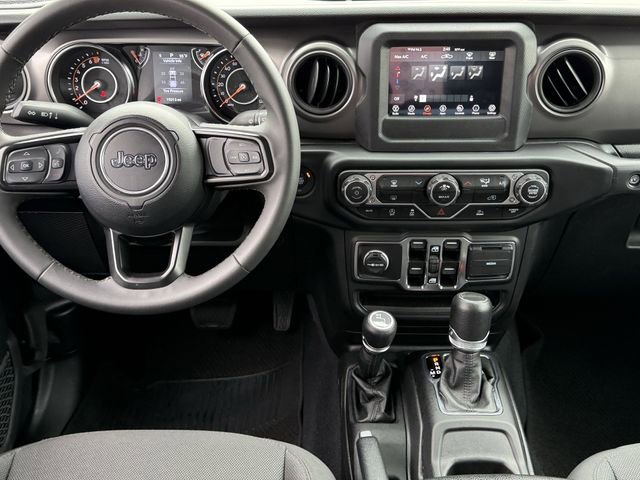 Used 2023 Jeep Gladiator Sport image 8
